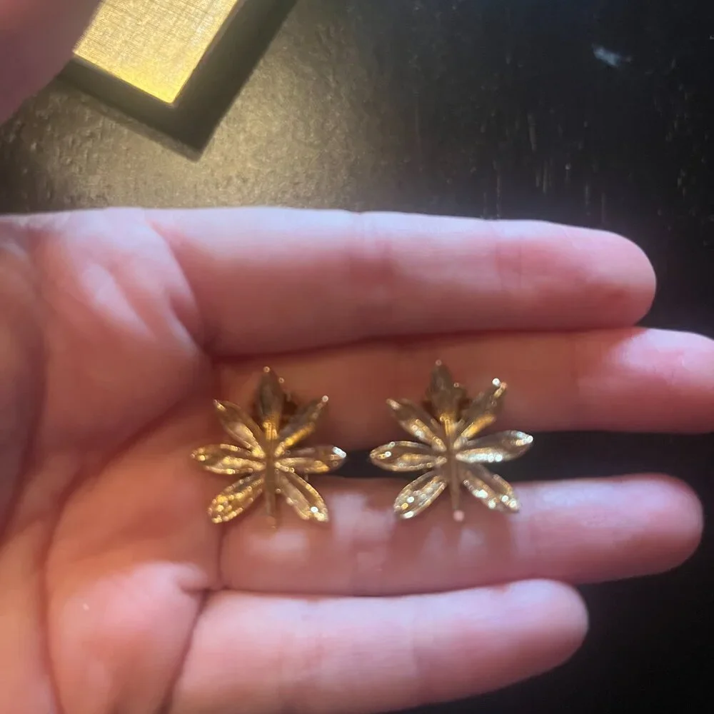 Gold Tone Leaf Brooch and Clip on Earring Set in box